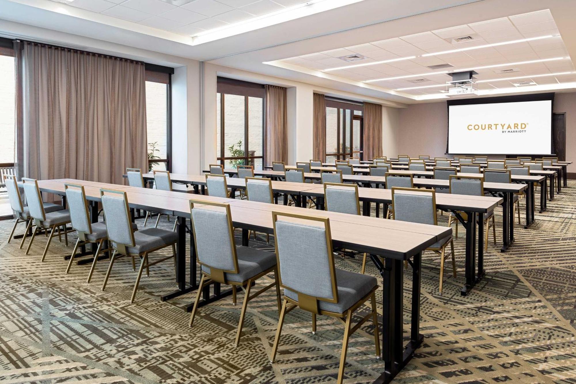 Courtyard By Marriott Atlanta Midtown Hotel Exterior photo